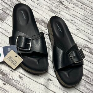 NWT Universal Thread Black Slide Sandals
